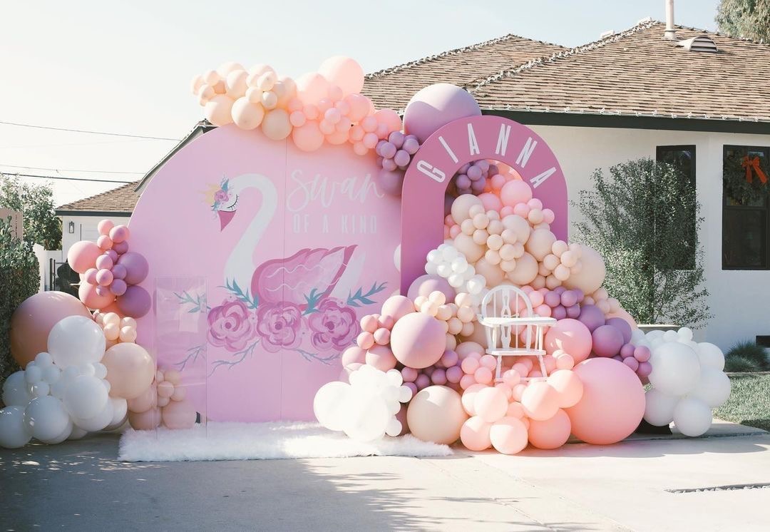 Create a Serene Sanctuary with Swan Themed Decor